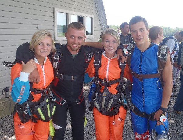 AFFI student Taylor got an unexpected AFF A License with friends. Now he's training as an instructor with Skydive University.
